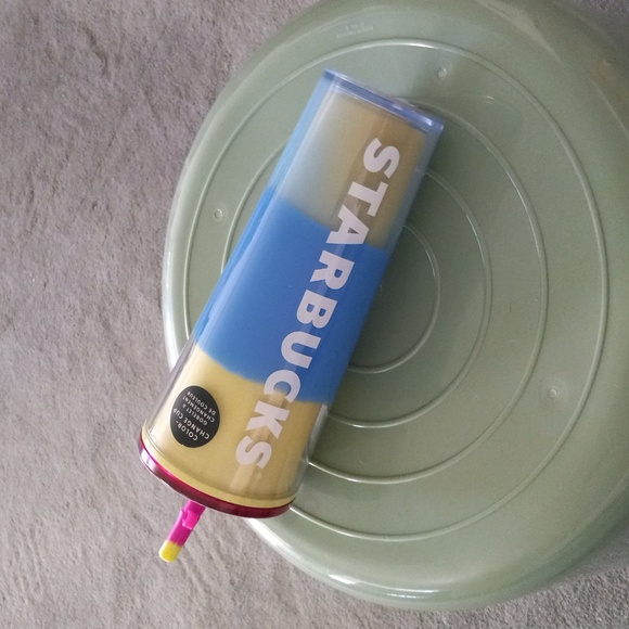 NWT Starbucks Spring 2023 Citrus Color Change Swirl Straw Topper Plastic Tumbler - Picture 2 of 3